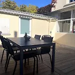 Charming House With Terrace 5 Min De La Gare 라발