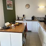 Charming House With Terrace 5 Min De La Gare 펜션 *