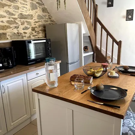 بيت للعطل Charming House With Terrace *