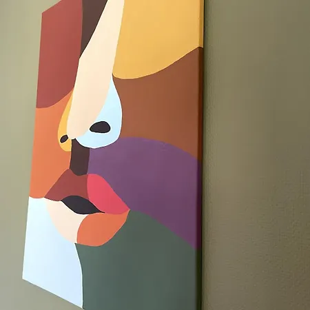 Charming House With Terrace * لافال