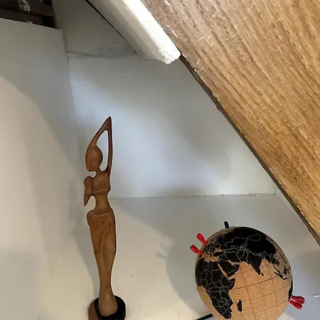 بيت للعطل Charming House With Terrace *