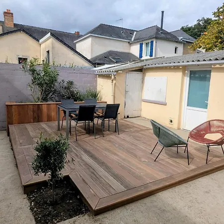 Charming House With Terrace 5 Min De La Gare 펜션