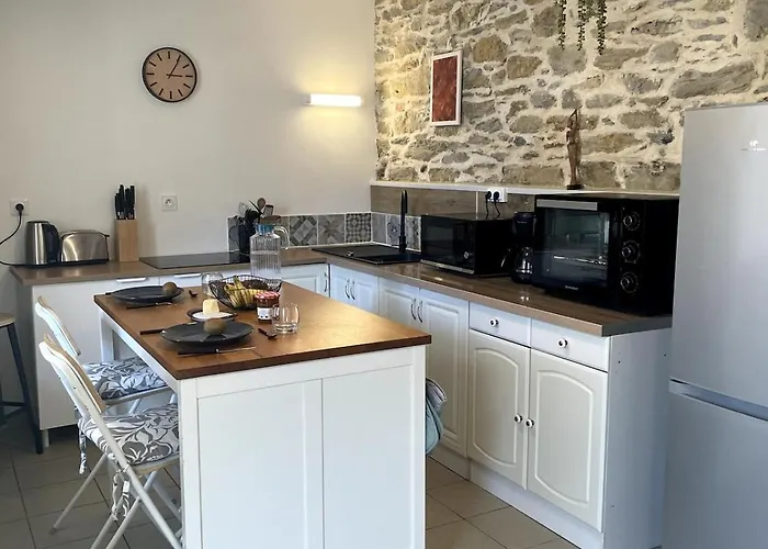 Charming House With Terrace בית נופש *