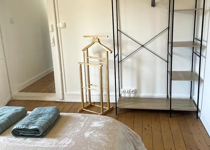 Charming House With Terrace בית נופש *