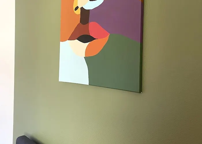 Charming House With Terrace * לאבאל